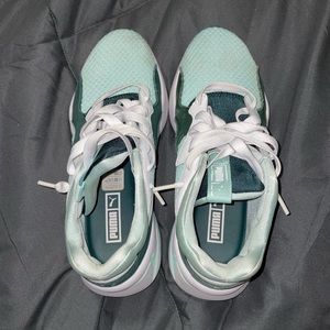 Puma tennis shoes